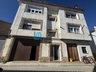 Casa en venta en Carcelen, con 3 dormitorios, baño, aseo y trastero