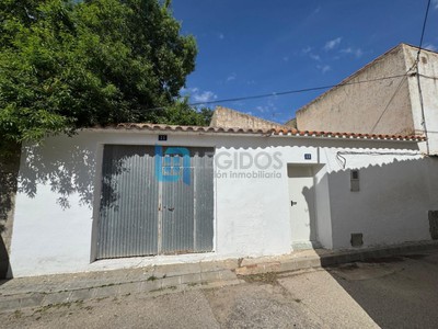 Casa en venta en El Viso, con 6 dormitorios, baño y terreno