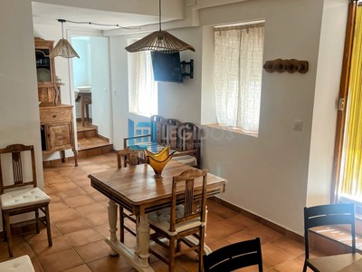 Casa rural en alquiler vacacional en Alcalá Del Júcar, con 4 dormitorios y 2 baños