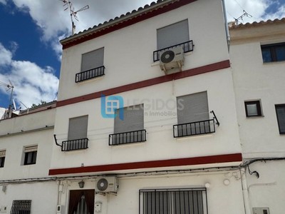 Casa en venta en Alcalá Del Júcar, con 5 dormitorios y 2 baños