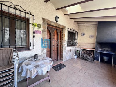 Casa rural en venta en Alcalá Del Júcar, con 3 dormitorios, 2 baños y terraza