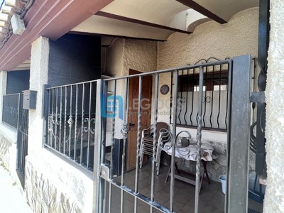 Casa rural en venta en Alcalá Del Júcar, con 2 dormitorios, baño, aseo y terraza