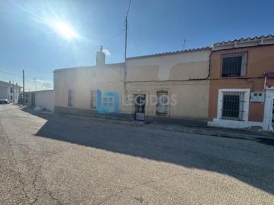Casa en venta en Las Eras, con 4 dormitorios, baño y trastero
