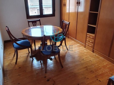 Piso en venta en Santurtzi, con 3 dormitorios y baño