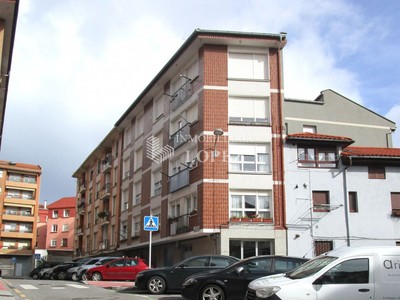 Piso en venta en Lekeitio, Santa Katalina, con 3 dormitorios, 2 baños y terraza