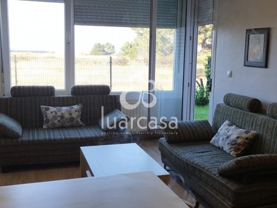 Apartamento en alquiler en San Juan De La Arena, Centro, con 1 dormitorio, baño, trastero y terreno