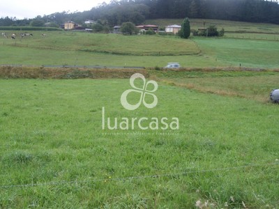 Terreno edificable en venta en Luarca, Alrededores Luarca, con terreno