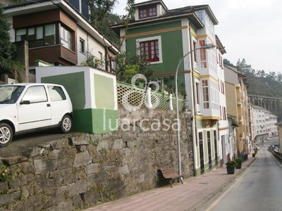 Casa en venta en Luarca, Luarca Centro, con 5 dormitorios, 3 baños, trastero, terraza y terreno