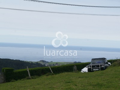 Terreno edificable en venta en Luarca, Alrededores Luarca, con terreno