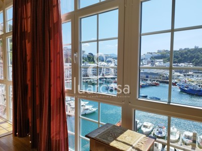 Piso en alquiler en Luarca, Luarca Centro, con 3 dormitorios y baño