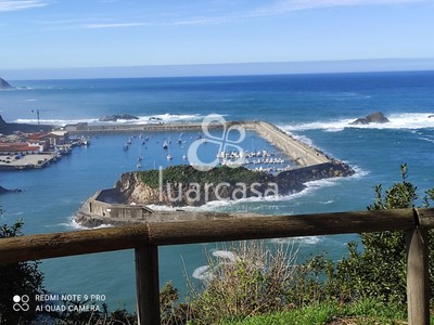Casa en venta en Cudillero, Cudillero Centro, con 4 dormitorios, baño, aseo, trastero y terreno