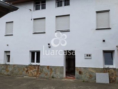 Casa en alquiler en Luarca, Alrededores Luarca, con 6 dormitorios y 2 baños