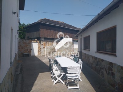 Casa en alquiler en Luarca, Alrededores Luarca, con 6 dormitorios y 2 baños