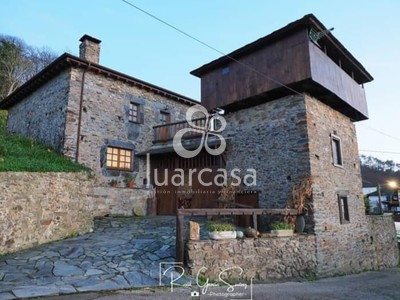 Casa en venta en Luarca, Alrededores Luarca, con 4 dormitorios, 2 baños, trastero y terreno