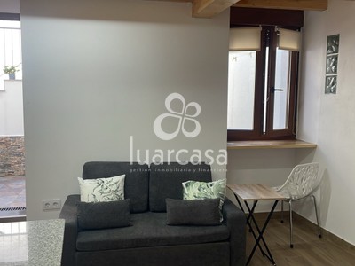 Piso en alquiler en Luarca, Alrededores Luarca, con 1 dormitorio, baño y plaza de garaje