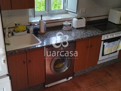 Adosado en alquiler en Luarca, Alrededores Luarca, con 4 dormitorios y baño