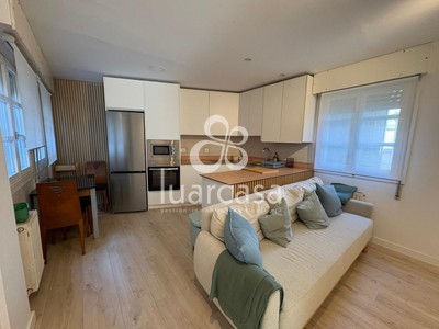 Piso en alquiler en Luarca, Luarca Centro, con 3 dormitorios y baño