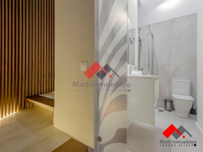 Piso en venta en Madrid, con 2 dormitorios y baño