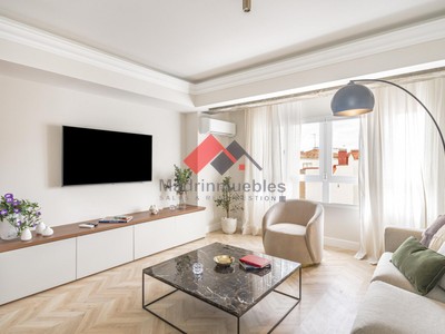 Piso en venta en Madrid, Salamanca, con 2 dormitorios y 2 baños