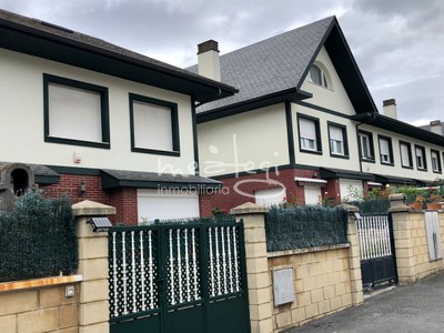 Chalet en venta en Las Karreras, Ambrosio De Los Heros, con 3 dormitorios, 2 baños y aseo