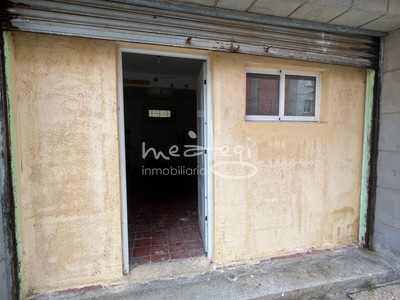 Lonja en venta en Gallarta, Grupo Peñuca, con baño