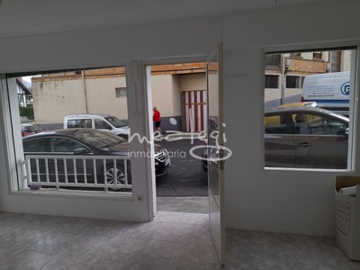Lonja en alquiler en Sopuerta, La Baluga, con baño