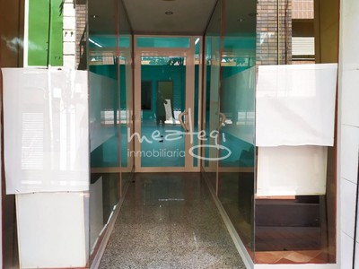 Locales en venta en Barakaldo, con baño