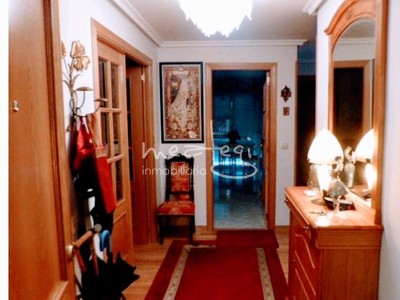 Piso en venta en Villarcayo, con 3 dormitorios, 2 baños, trastero y terraza