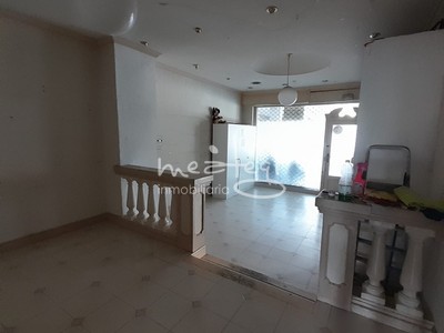 Lonja en venta en Gallarta, Plaza Euskogudariak, con baño