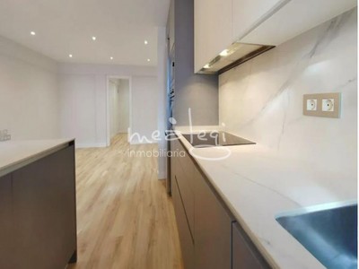 Piso en venta en Trapaga, con 3 dormitorios y baño