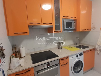 Piso en venta en Ortuella, Avda La Estacion, con 2 dormitorios, baño y trastero