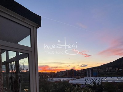 Piso en venta en Ortuella, Aiegas, con 3 dormitorios, 2 baños, plaza de garaje, trastero y balcón