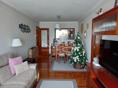 Piso en venta en Barakaldo, con 2 dormitorios, 2 baños, plaza de garaje y trastero