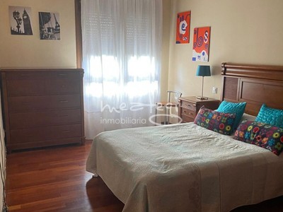 Piso en venta en Medina De Pomar, con 3 dormitorios, baño y balcón