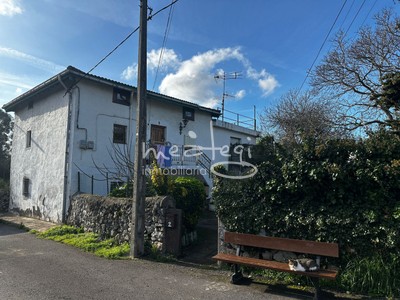 Piso en venta en Abanto, El Campillo, con 3 dormitorios, baño y balcón