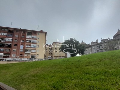 Piso en venta en Muskiz, Sobalbadun, con 3 dormitorios, baño y balcón