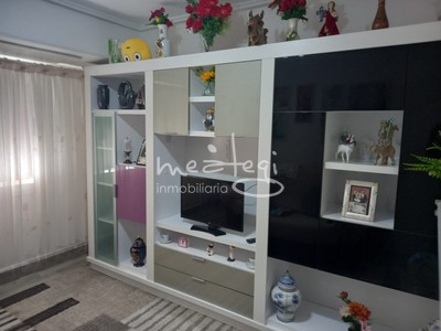 Piso en venta en Portugalete, con 2 dormitorios, baño y trastero