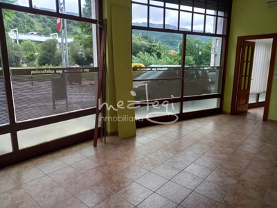 Lonja en venta en Barakaldo, con baño