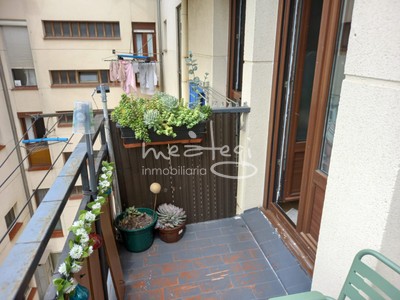 Piso en venta en Ortuella, Aiegas, con 3 dormitorios, baño y balcón