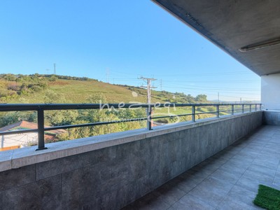 Piso en venta en Ortuella, con 4 dormitorios, 3 baños, aseo, 2 plazas de garaje, trastero y balcón