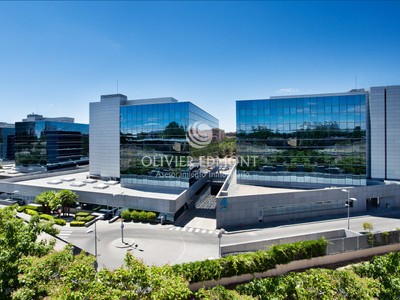 Oficina en alquiler en Madrid, Campo De Las Naciones., con 6 baños