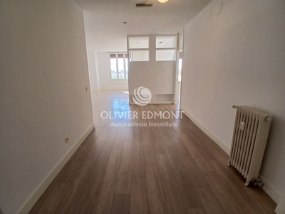 Piso en alquiler en Madrid, Gran Vía, con 2 dormitorios y 2 baños