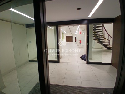 Local comercial en alquiler en Madrid, Cortes