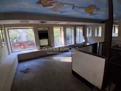 Mezzanine.