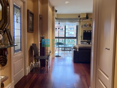 Piso en venta en Oviedo, Seminario / Parque De Invierno, con 3 dormitorios, 2 baños, 2 plazas de garaje y trastero