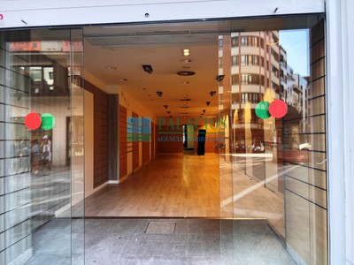 Locales en alquiler en Oviedo, Centro / Palacio Valdés, con aseo