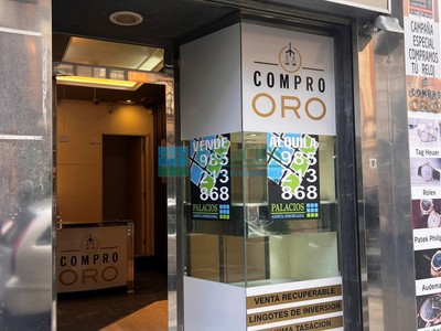 Locales en venta en Oviedo, Centro, con aseo