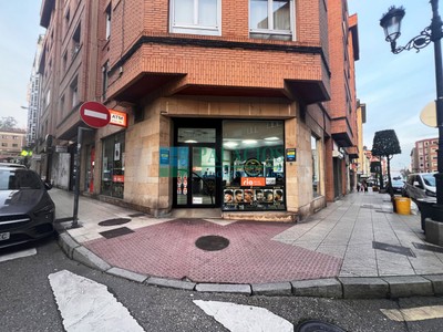 Locales en venta en Oviedo, Pza Las Palomas, con aseo