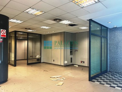 Locales en venta en Colloto, Luis Suarez Ximielga, con 2 aseos