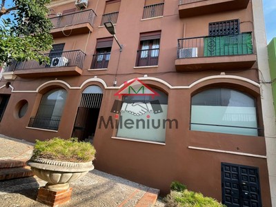 Edificio en venta en Algeciras, con 6 dormitorios, 4 baños y terraza